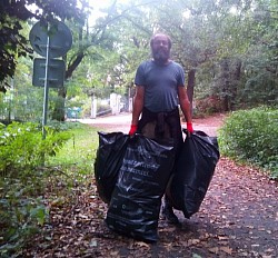 Úklid lesa v Hodkovičkách 18 září